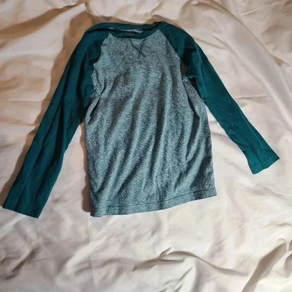 Boys 6 Jumping Beans long sleeve